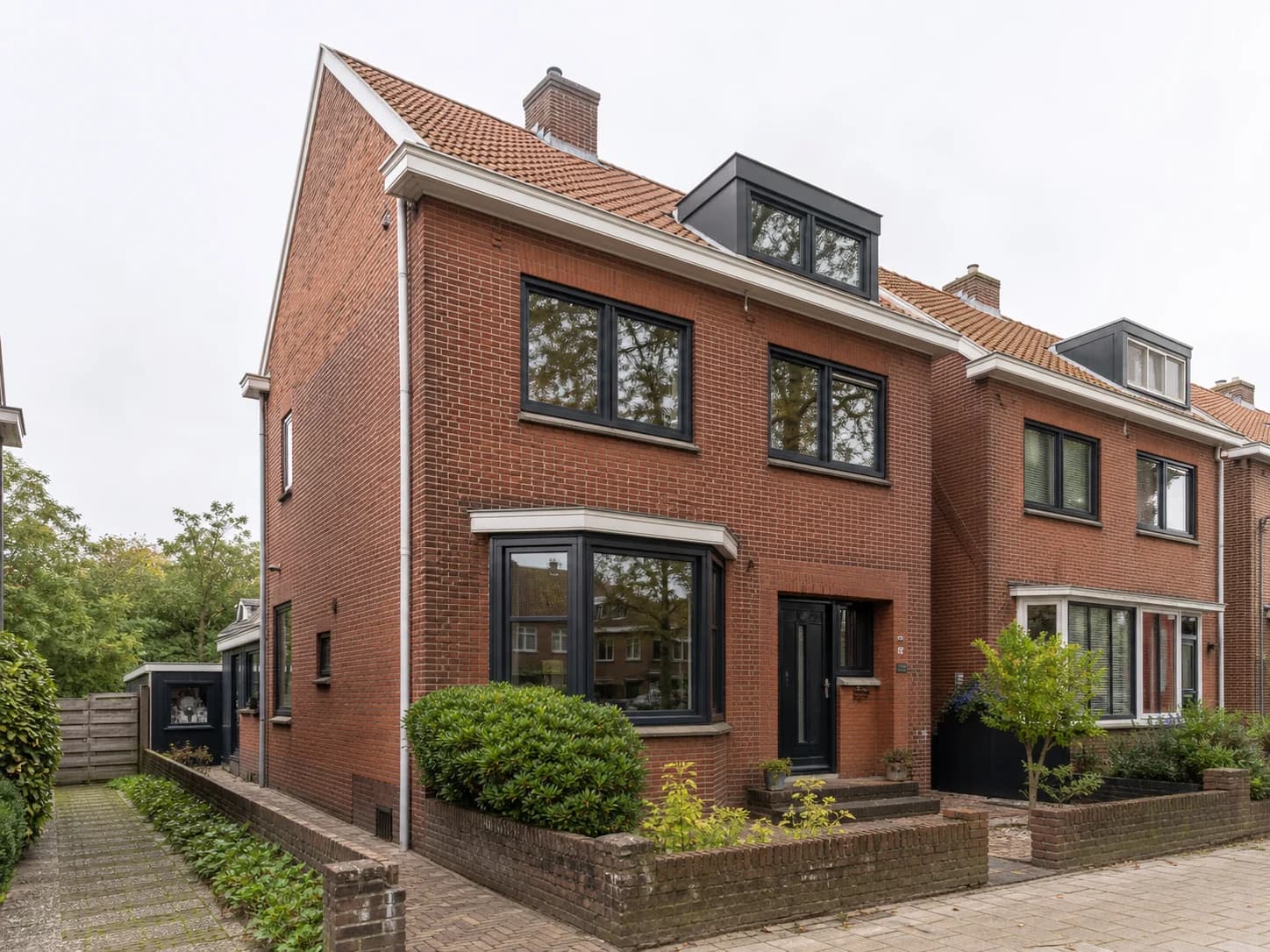 Woning met vernieuwde kozijnen